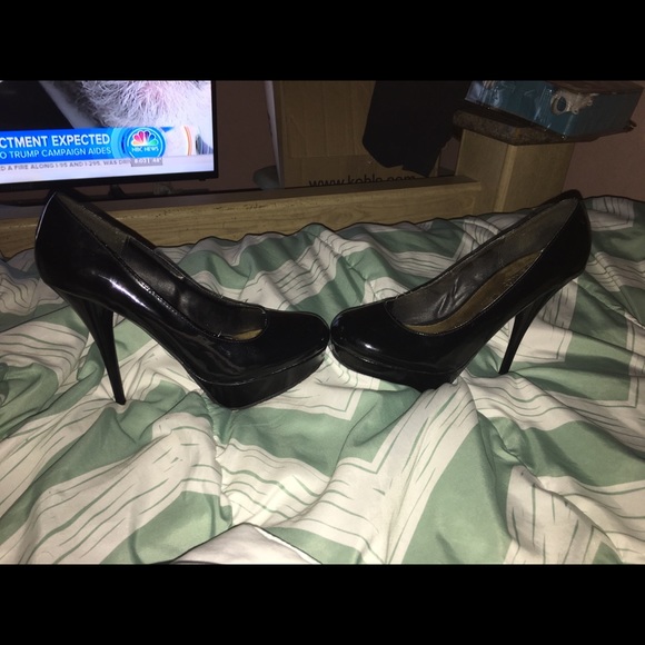 Candie's Black Patent Platform Stiletto Heel - Picture 3 of 5